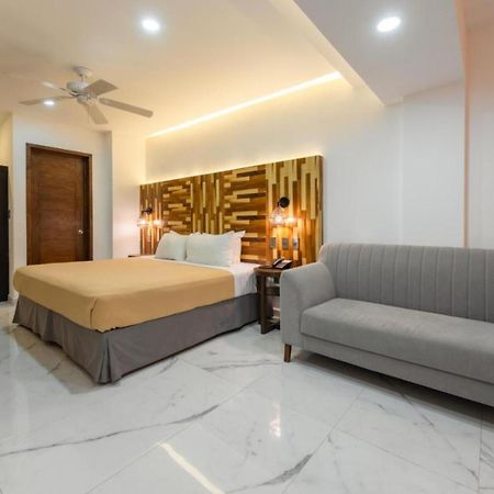 Collection O Hotel Marvic Playa del Carmen Exterior foto
